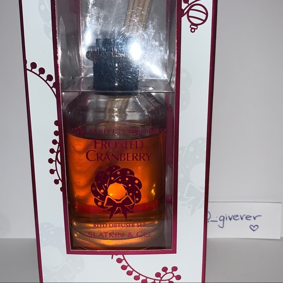 Frosted Cranberry Hone Frag Reeds Bath & Body Work - Picture 2 of 10